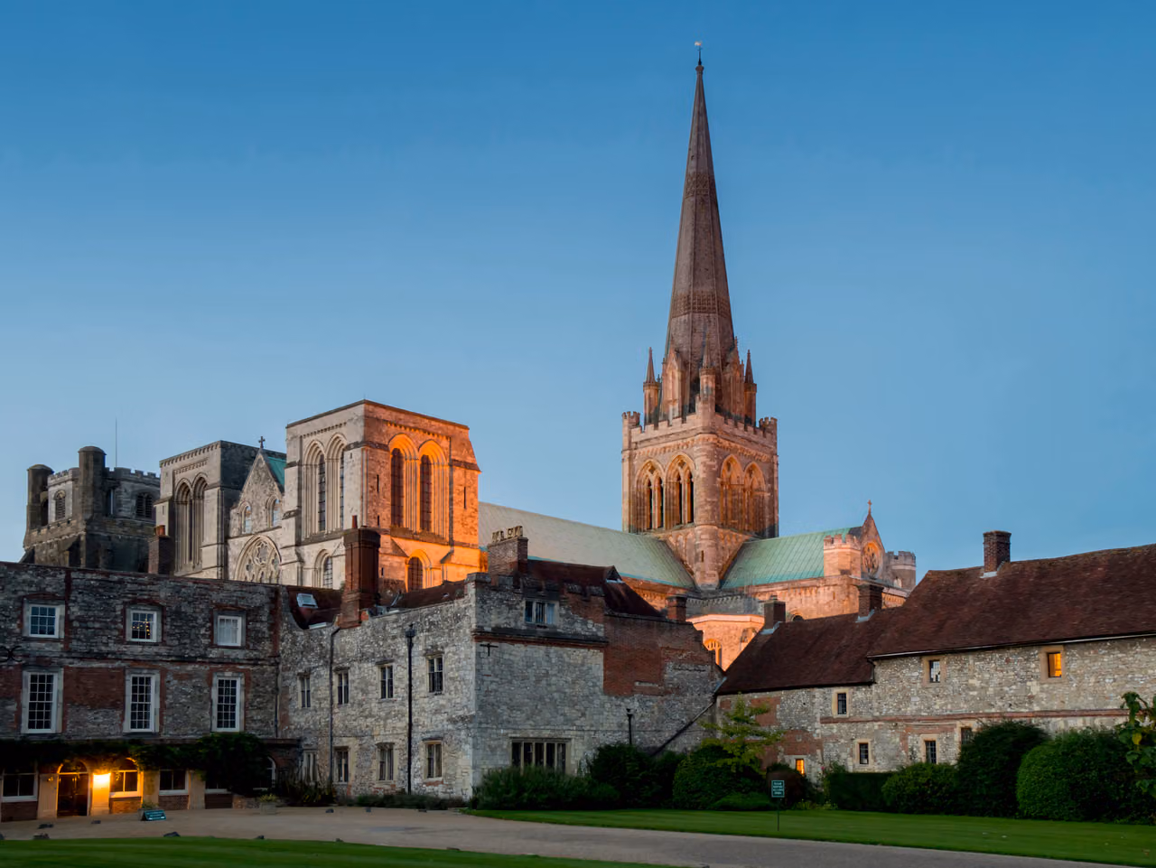 Chichester, U.K. ✓ 
