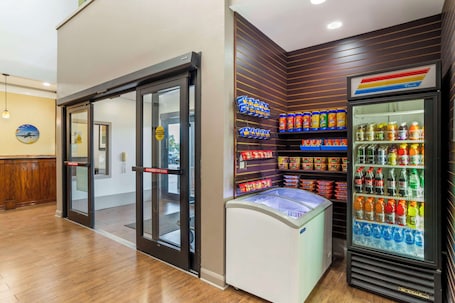 Best Western Plus Hobby Airport Inn Suites