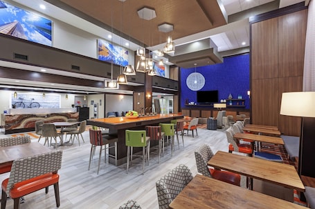 Hampton Inn Suites Houston Bush Intercontinental Airport
