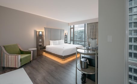 Coast Coal Harbour Vancouver Hotel by APA
