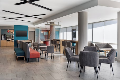 Avid Hotel Toronto Vaughan Southwest