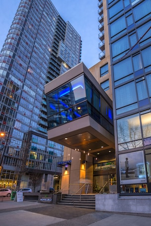Hotel Blu Vancouver